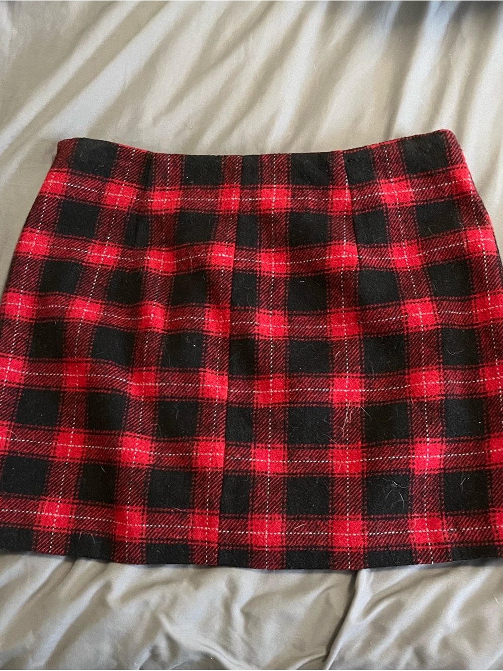 Forever 21 Red and Black Plaid Mini Skirt, size Medium
